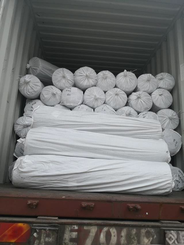 集装箱内装布卷 Container loading